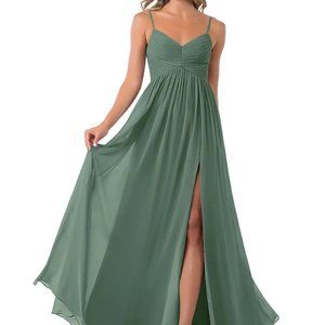 Azazie Alia in Eucalyptus